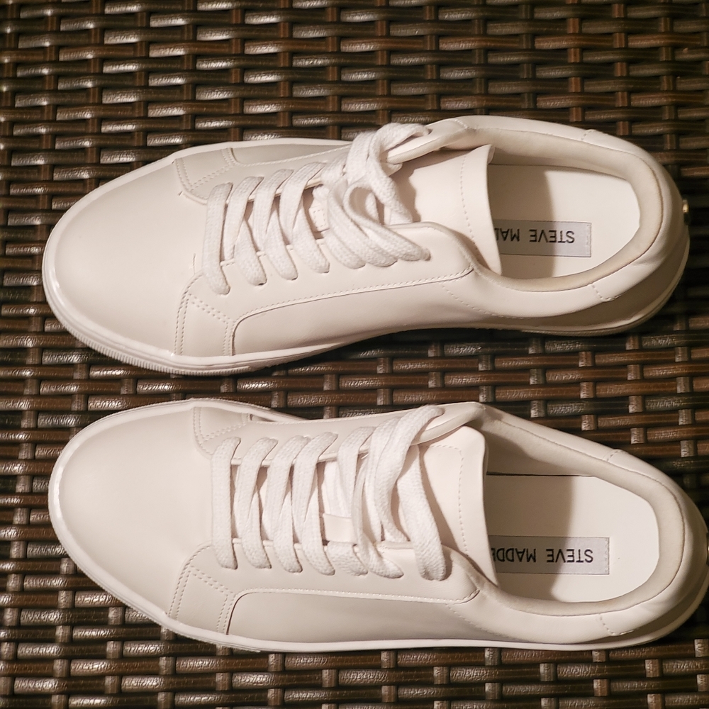 Steve Madden Sneakers